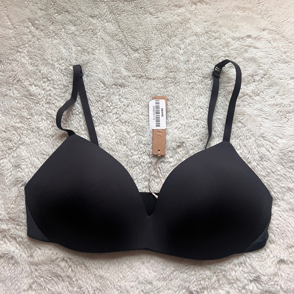 SKIMS Wireless Form Push Up Plunge Bra Onyx Black Size 32C BR-PUS-10681W NWT